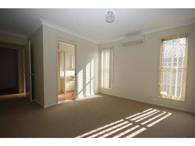 9 Mannix Place, Forest Lake QLD 4078