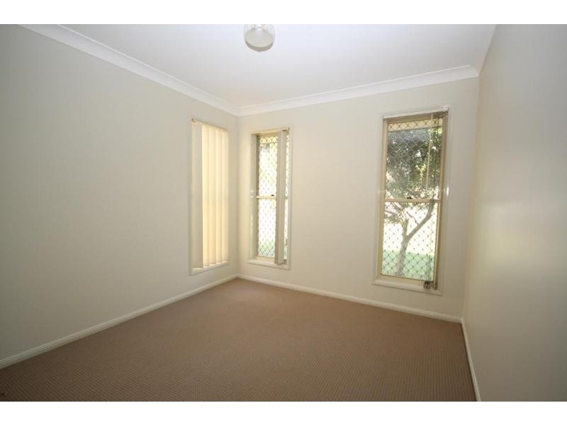 9 Mannix Place, Forest Lake QLD 4078