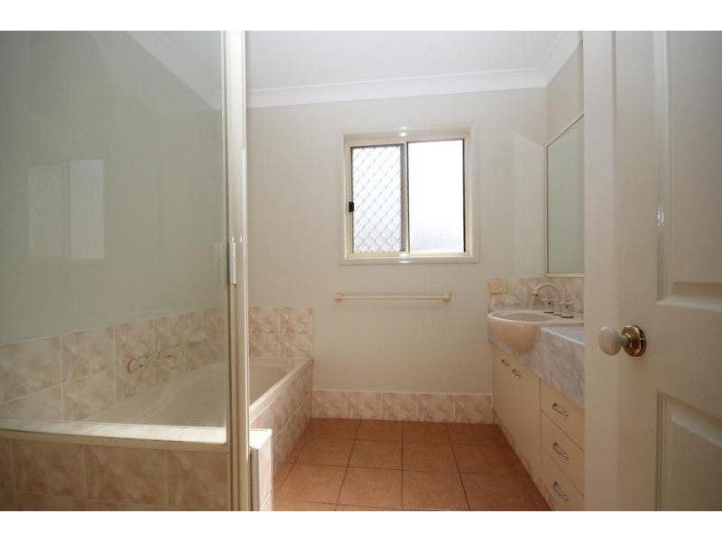 9 Mannix Place, Forest Lake QLD 4078
