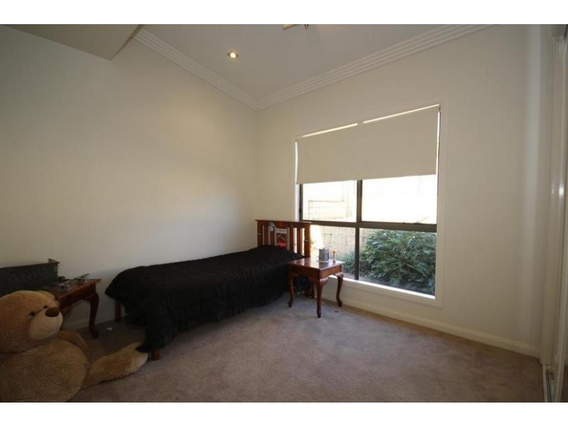 8 Eugene Street, Bellbird Park QLD 4300