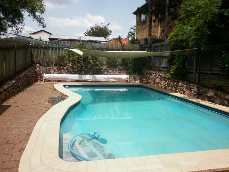 12 Spencer Street, Redbank QLD 4301