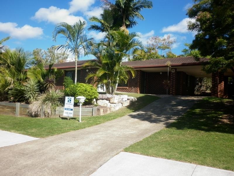 27 Reerden Street, Collingwood Park QLD 4301