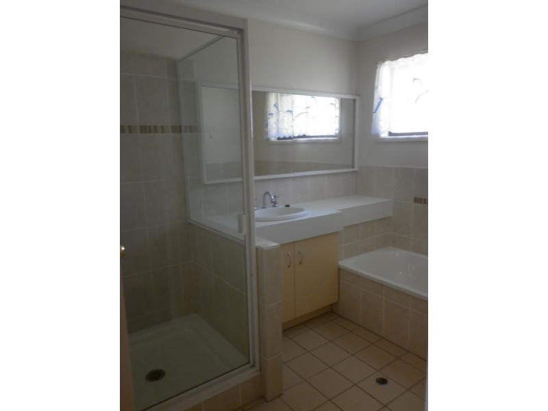 27 Reerden Street, Collingwood Park QLD 4301