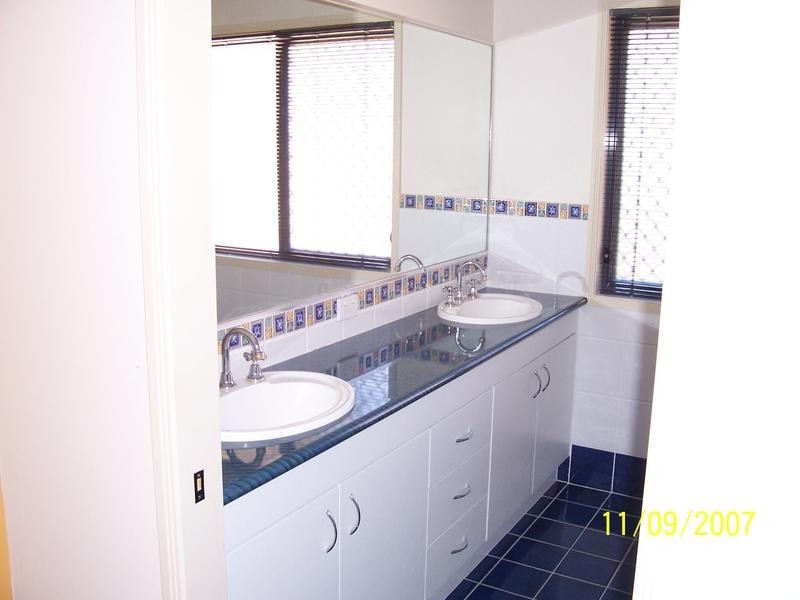 3 Adina Court, Springfield Lakes QLD 4300