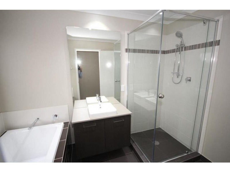 51 Tea Trees Avenue, Springfield Lakes QLD 4300