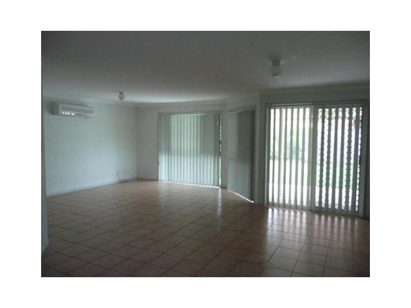 7 Merganser Place, Forest Lake QLD 4078