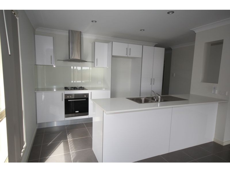 80 Columbia Drive, Bellbird Park QLD 4300