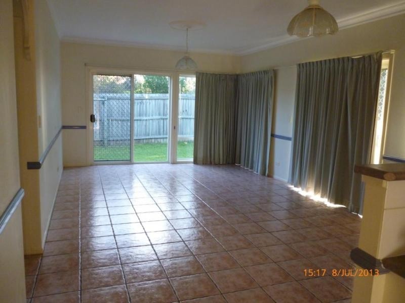 8 Ripponlea Court, Forest Lake QLD 4078