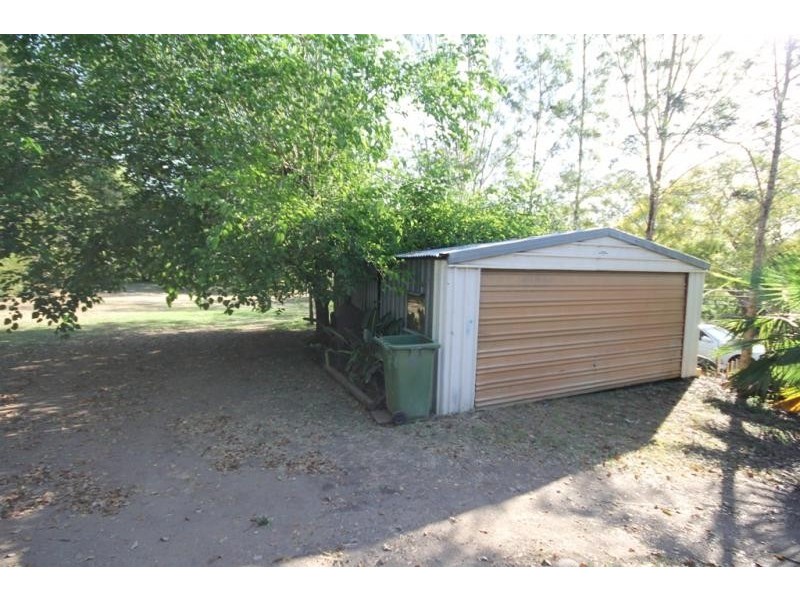 17 Thomas Street, Blackstone QLD 4304