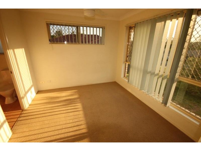 9 Rae Close, Camira QLD 4300