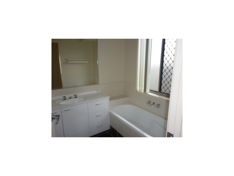 13 Darter Place, Springfield Lakes QLD 4300