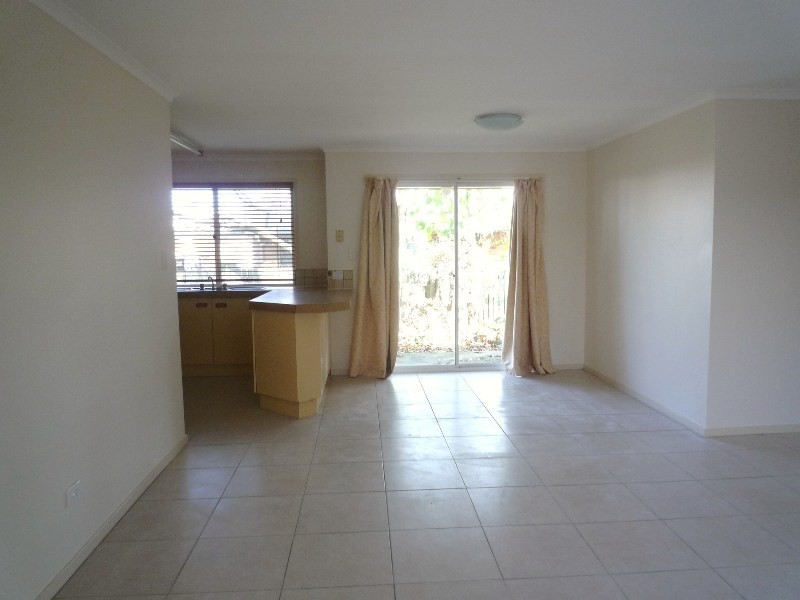 4/43 Henty Drive, Redbank Plains QLD 4301