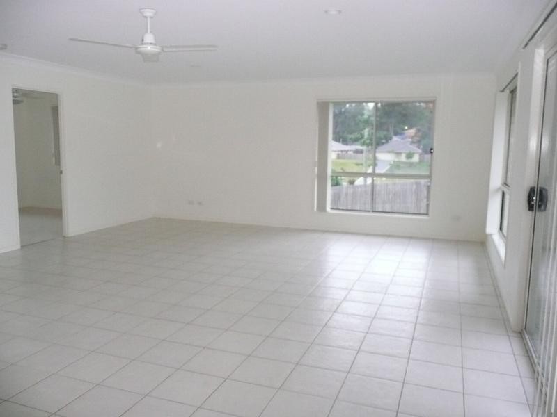 1 Haimes Court, Collingwood Park QLD 4301