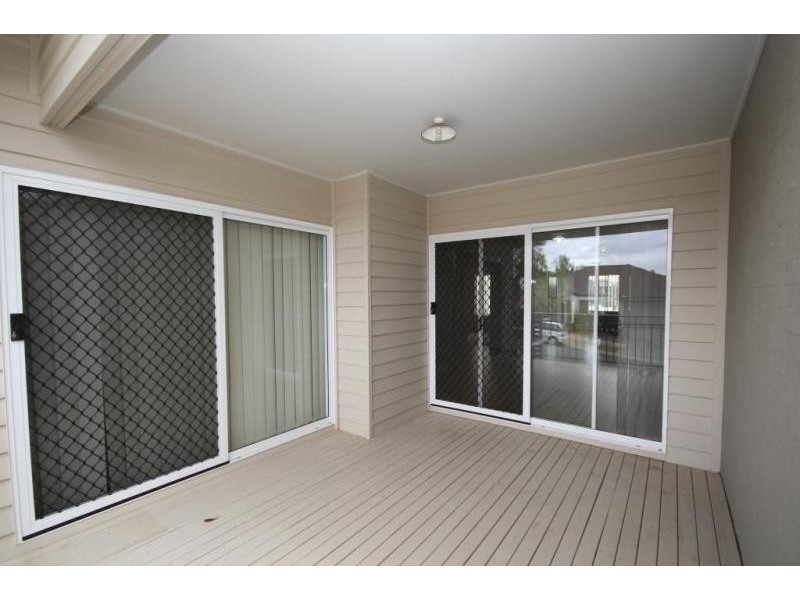 11 Riverside Crescent, Springfield Lakes QLD 4300