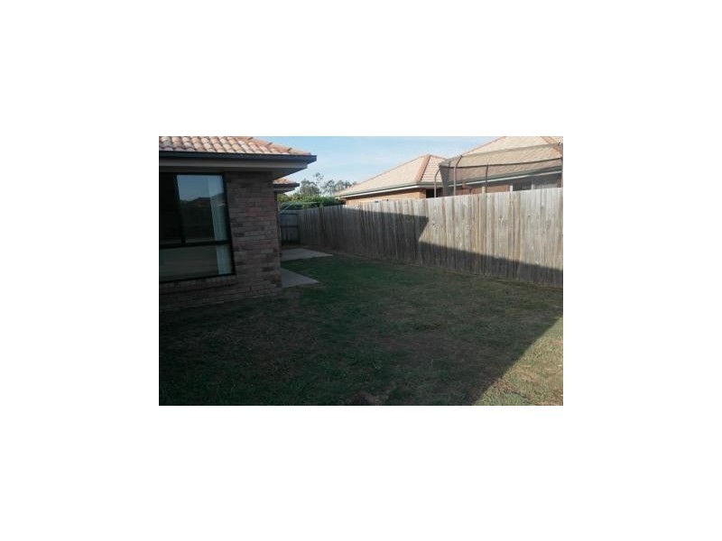 111 Anna Drive, Raceview QLD 4305