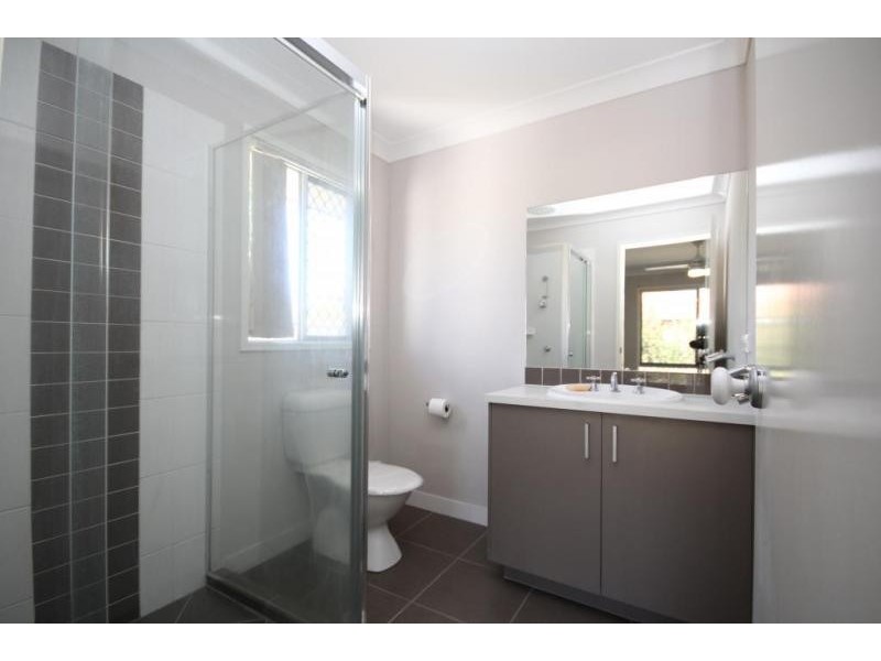 28 Admiral Crescent, Springfield Lakes QLD 4300