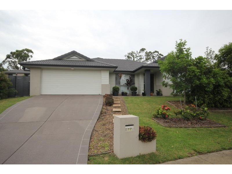 17 Quinn Close, Augustine Heights QLD 4300