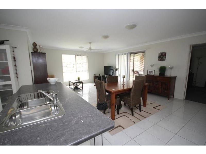 17 Quinn Close, Augustine Heights QLD 4300