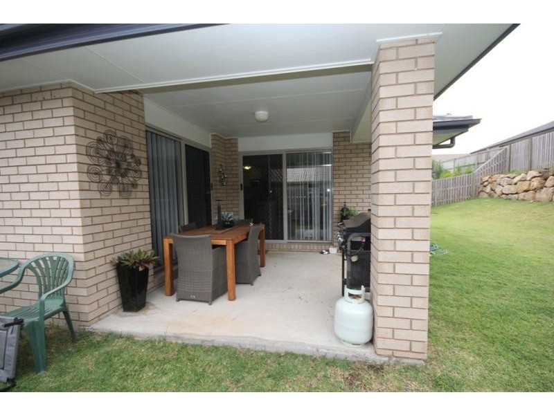 17 Quinn Close, Augustine Heights QLD 4300