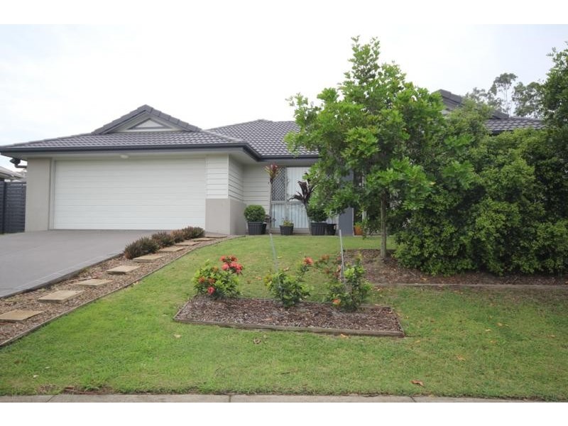 17 Quinn Close, Augustine Heights QLD 4300
