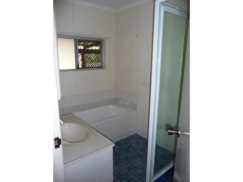4 Heysen Crt, Collingwood Park QLD 4301
