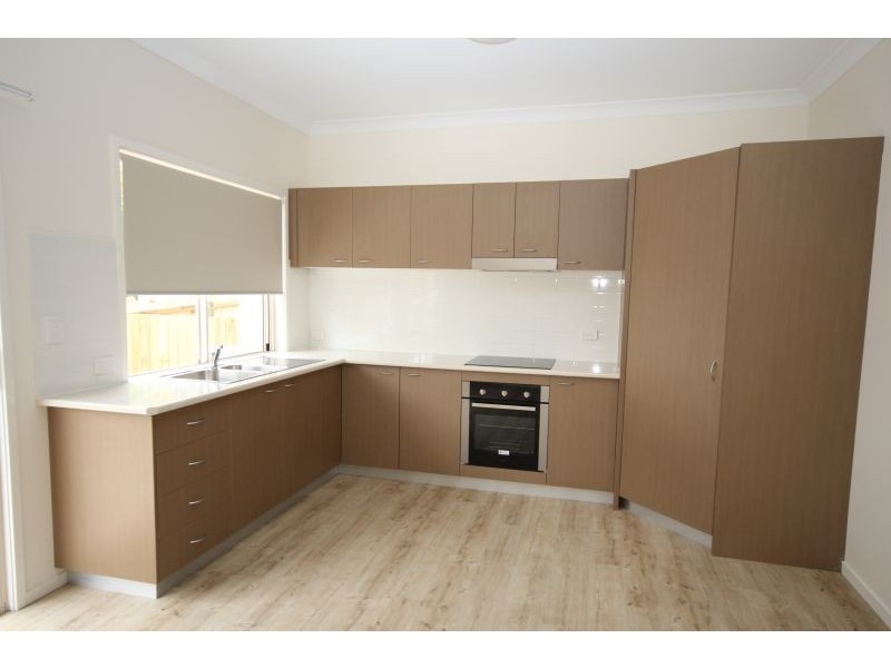 39 Law Street South, Redbank QLD 4301
