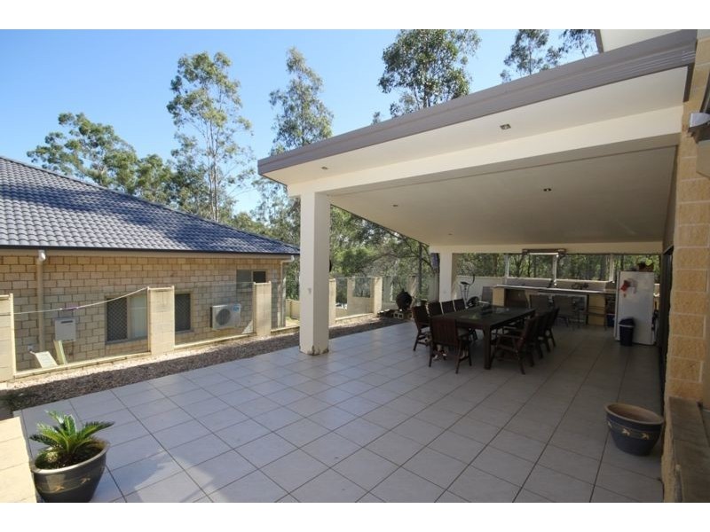 8 Eugene Street, Bellbird Park QLD 4300