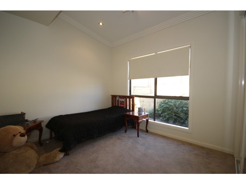 8 Eugene Street, Bellbird Park QLD 4300