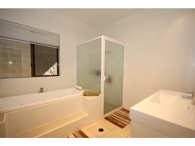 8 Eugene Street, Bellbird Park QLD 4300