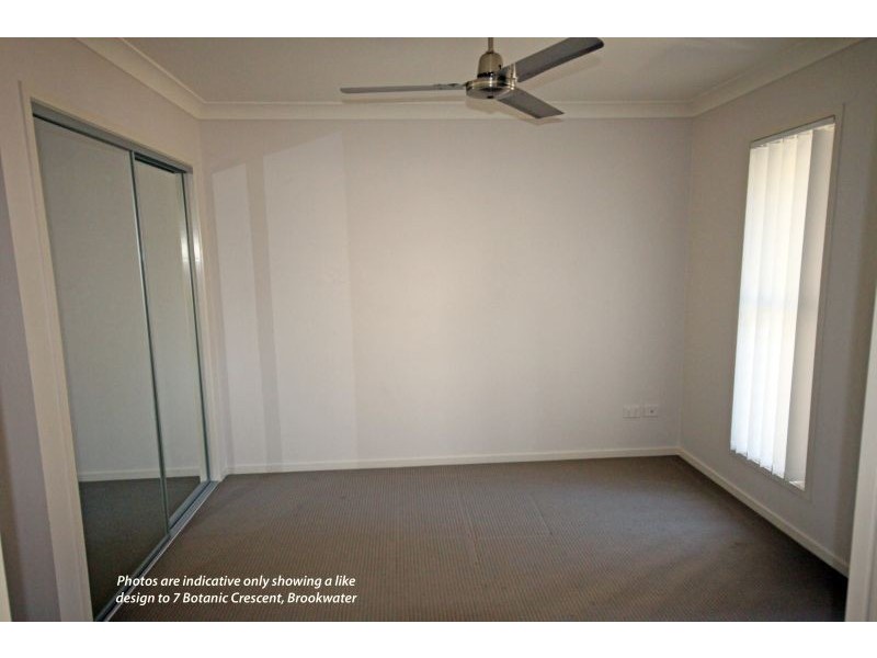 7 Botanic Crescent, Brookwater QLD 4300