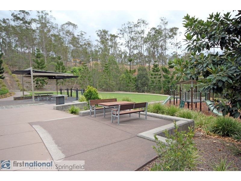 7 Botanic Crescent, Brookwater QLD 4300