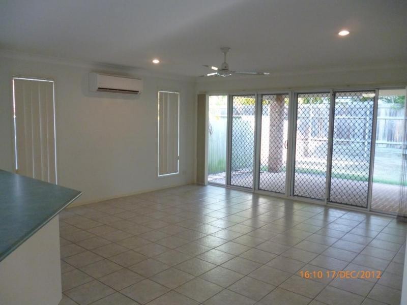 1 Allen Close, Forest Lake QLD 4078