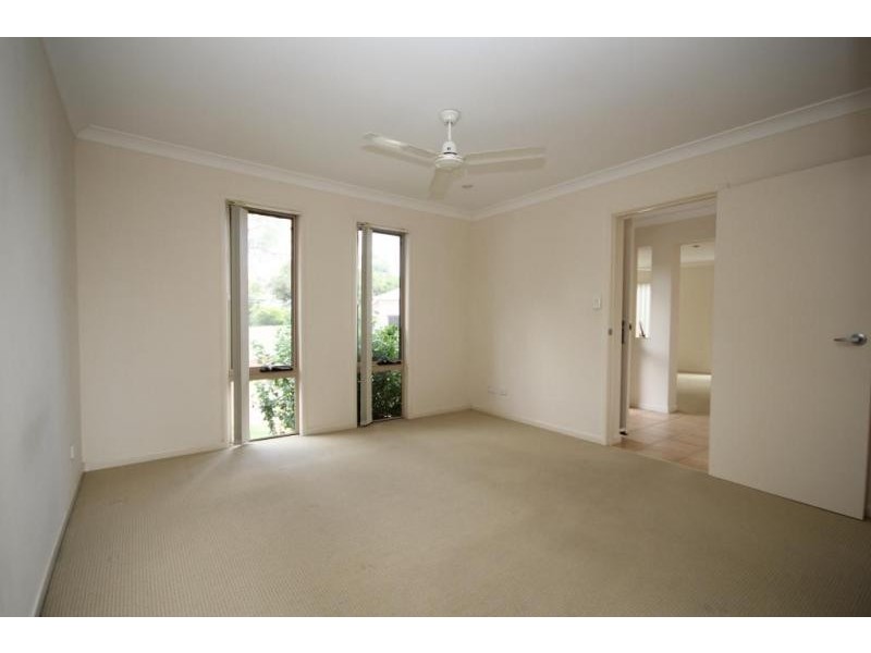 1/7 Grenadier Circle, Ebbw Vale QLD 4304