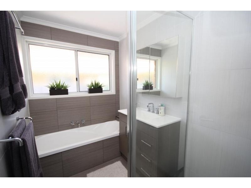 2/14 Mooney Close, Goodna QLD 4300