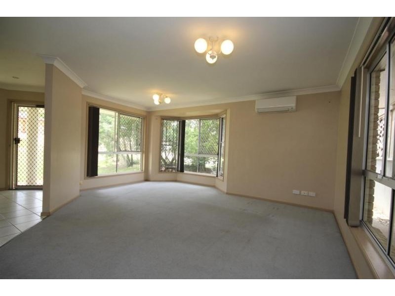 8 Aquamarine Street, Springfield QLD 4300
