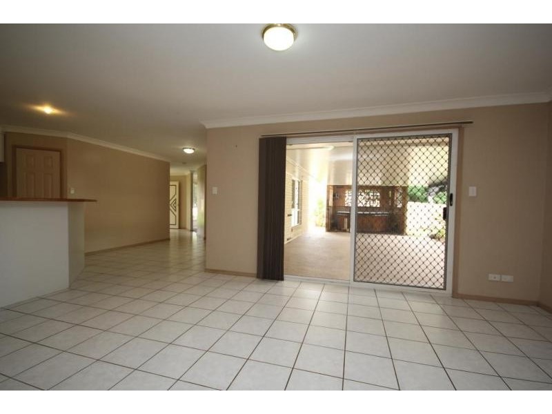 8 Aquamarine Street, Springfield QLD 4300