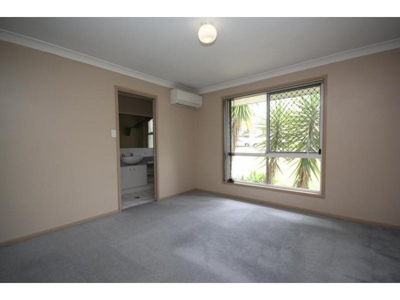 8 Aquamarine Street, Springfield QLD 4300