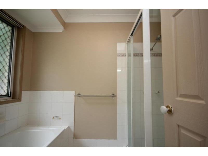 8 Aquamarine Street, Springfield QLD 4300