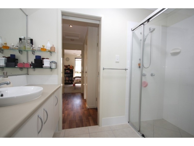 18 Grand Canyon, Springfield Lakes QLD 4300