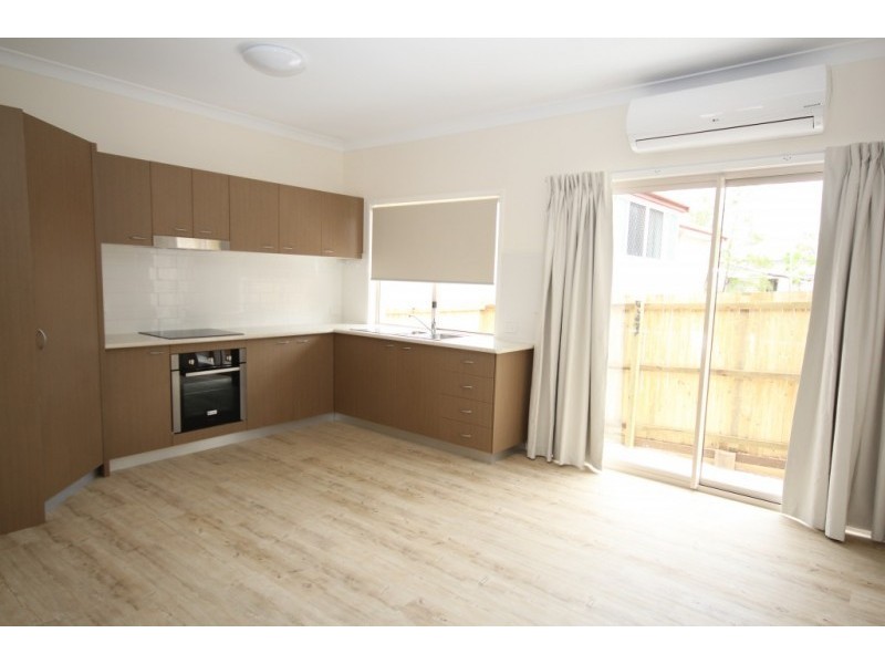 2/39 Law Street South, Redbank QLD 4301