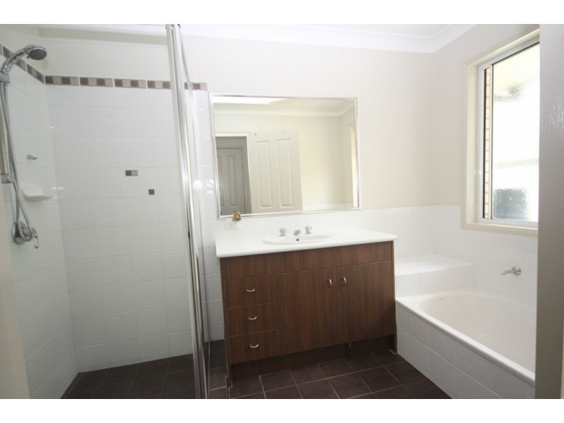 10 Haimes Court, Collingwood Park QLD 4301