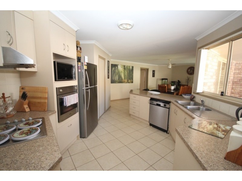20 DeValera Street, Collingwood Park QLD 4301