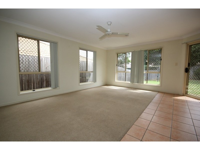 10 Canterbury Bells Circuit, Springfield Lakes QLD 4300