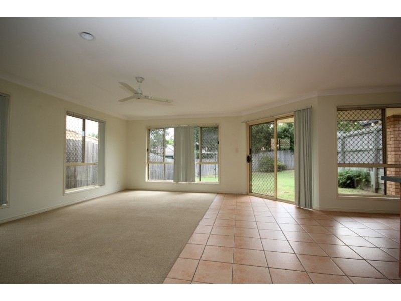 10 Canterbury Bells Circuit, Springfield Lakes QLD 4300