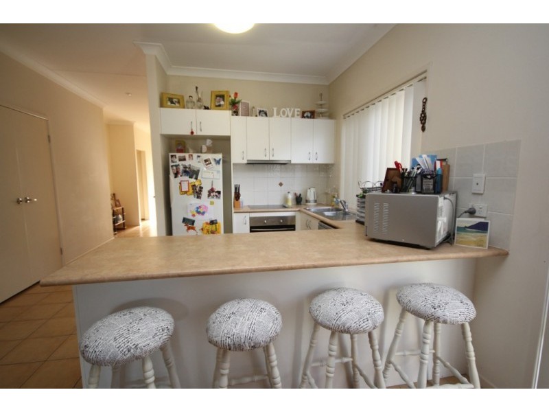 244 Lakeside Avenue, Springfield Lakes QLD 4300