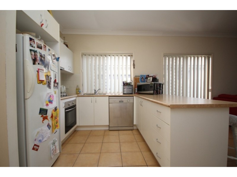 244 Lakeside Avenue, Springfield Lakes QLD 4300