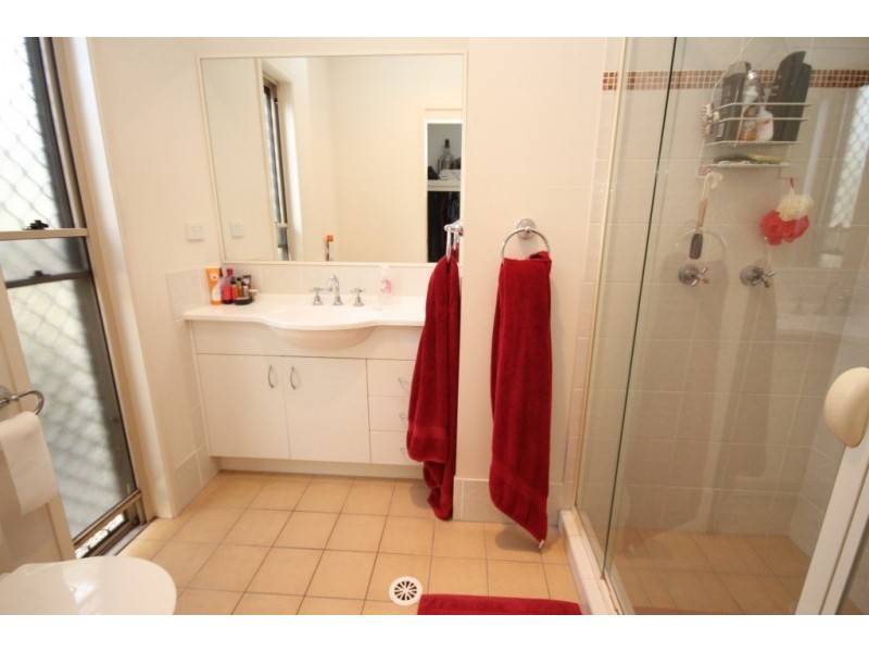 244 Lakeside Avenue, Springfield Lakes QLD 4300