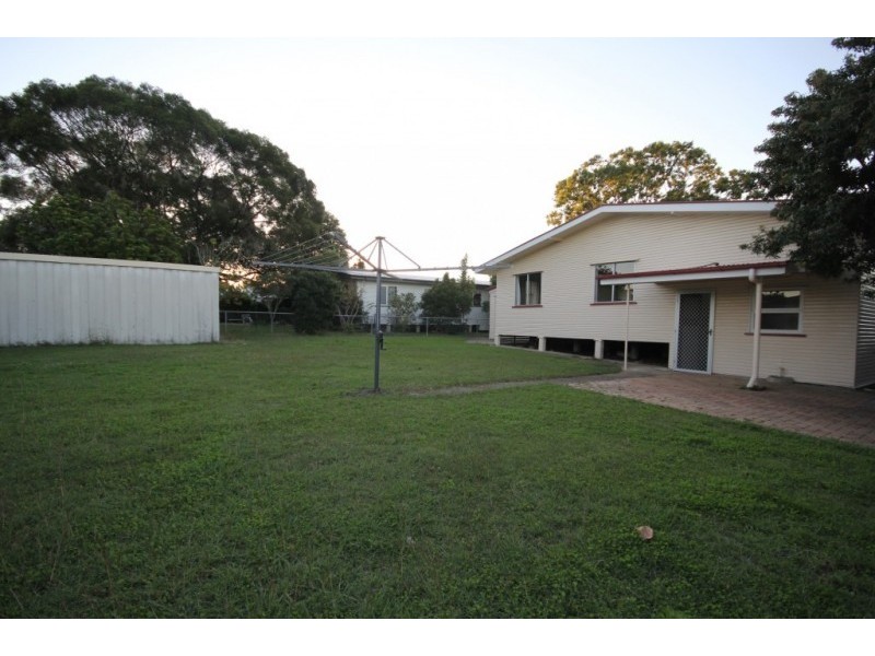 33 Edwards Street, Eastern Heights QLD 4305