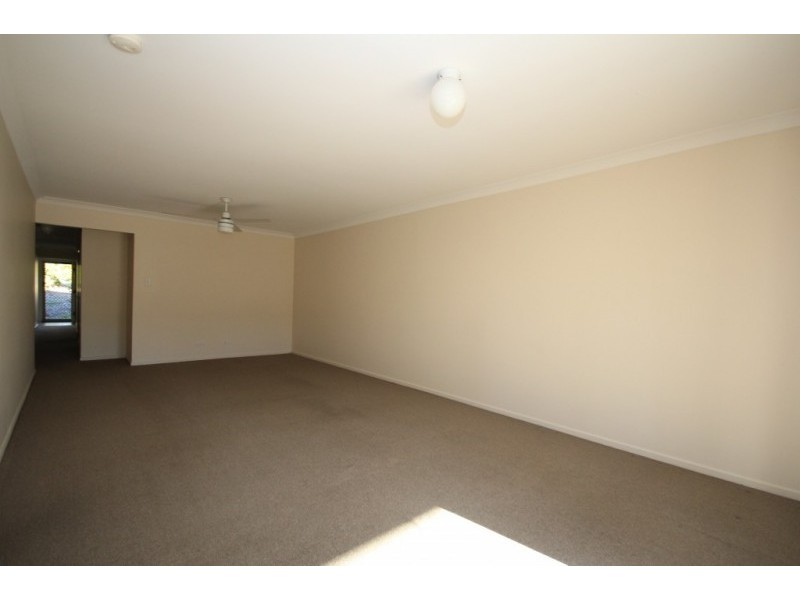 2/49 Cheihk Crescent, Collingwood Park QLD 4301