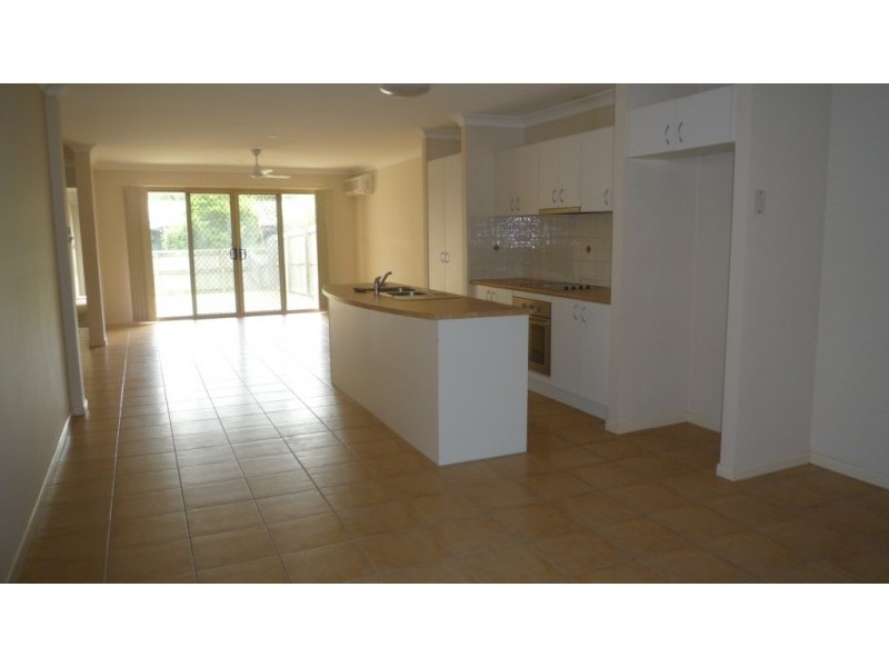1/28 Cheihk Crescent,, Collingwood Park QLD 4301